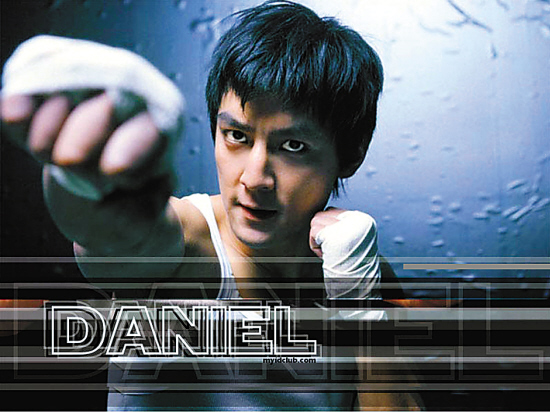 上周在广东电视台珠江频道开播的广东首部断案刑侦类大型电视剧《警眼