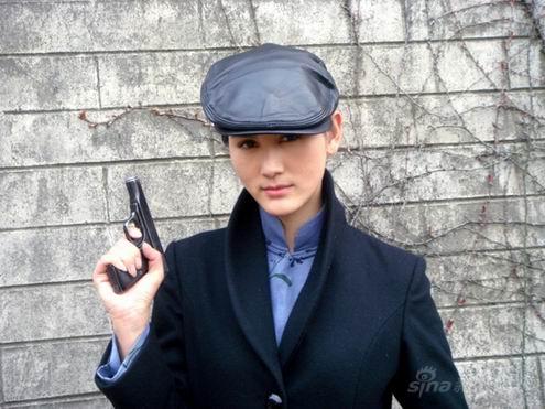 李婉僮饰演女特工