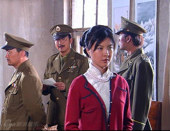 新浪娱乐讯 真实再现新中国第一法官马锡伍的故事的电视剧《苍天( 