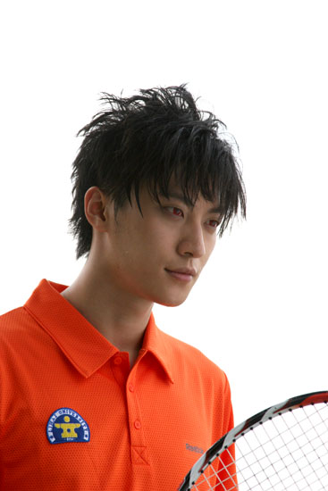 《网球王子》已在东方卫视播出,其中红眼网球高手"齐远"一角,由人气