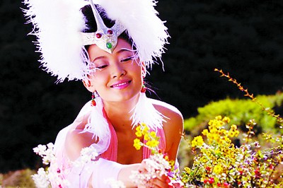 玉面狐狸衣着清凉