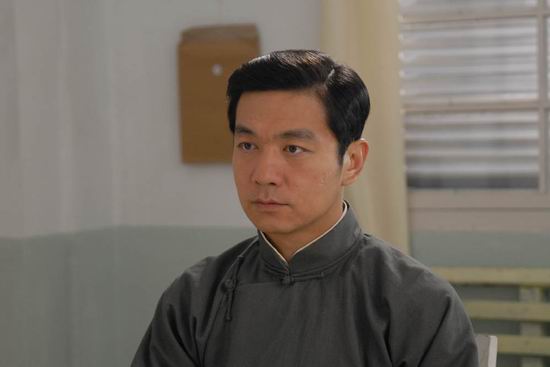 邢佳栋讲述《古城往事》 外表文弱内心刚强(图)