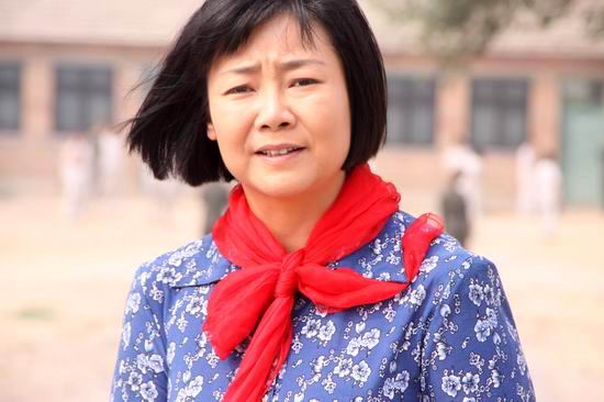 萨日娜《你是我的生命》演绎彪悍母亲