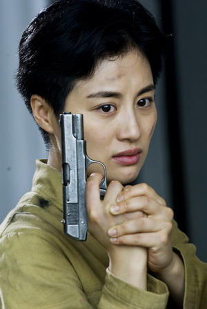 《敢死队》宁波热播 朱紫汶演绎"百变魔女"