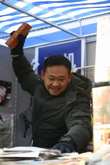 《决不放弃》教育台热播 王挺姜武同台飚戏