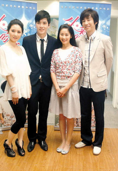 颖儿目前与王传一搭档热拍偶像剧