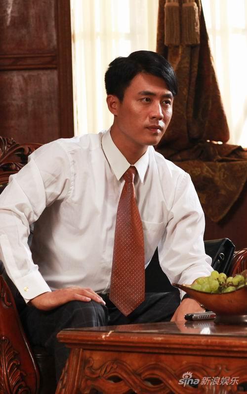 杜淳走进辛亥献礼戏《大汉口》 变身大建筑商