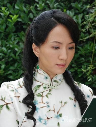 《绞杀1943》剧照曝光 陆玲旗袍秀曼妙身材(图)