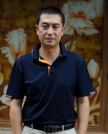 张嘉译