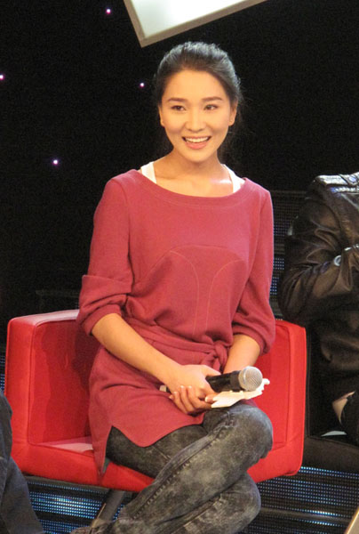 "最美江姐"亮相山东 陈蓉谈心路历程泪洒影棚