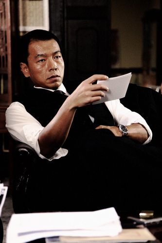 王挺《断箭》圆满杀青 感冒回京又忙新作配音