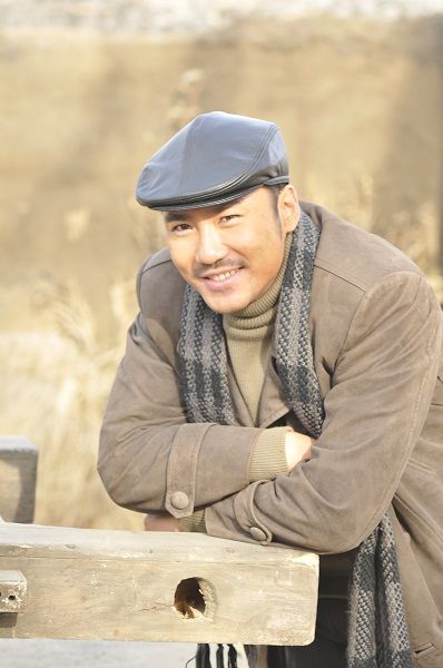 浏览原图 宋禹饰演谍战英雄   新浪娱乐讯 正在拍摄谍战剧《夜凖》的