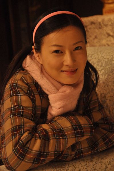 尹铸胜,马以,孙思瀚,毛俊杰,何晴,哈妮主演的年代剧《山村大爷》正在
