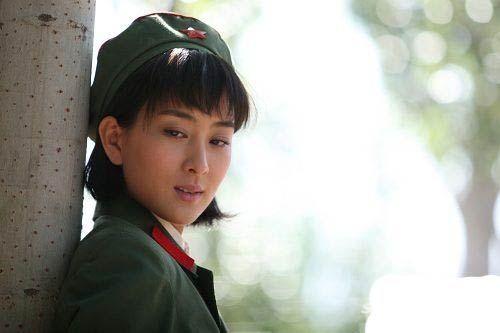 《旗袍》,《军旗飘扬》两部电视剧作品先后在北京台的热播,让马苏