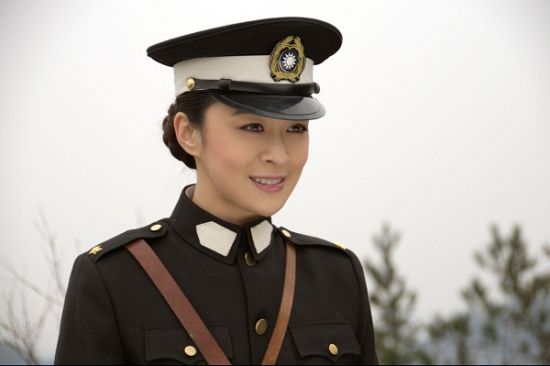 李舜《血色玫瑰2》戏份杀青 精彩演绎刑侦队长