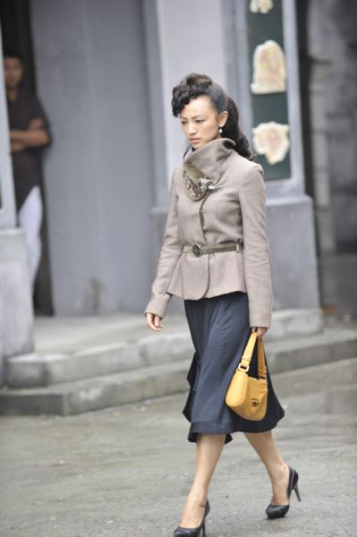 罗海琼《借枪》演绎"现实女 女性网友力赞