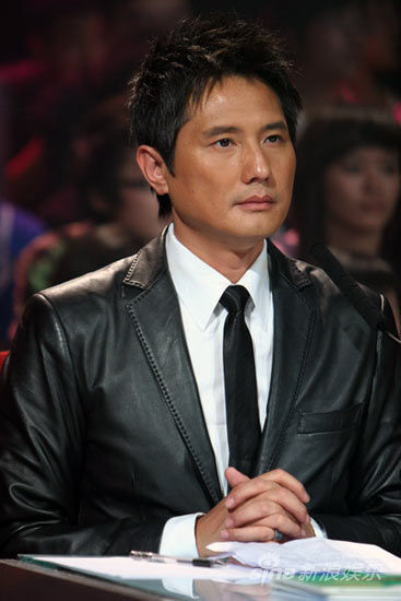 包小柏加盟《王者归来》 "离席门"后首当评委