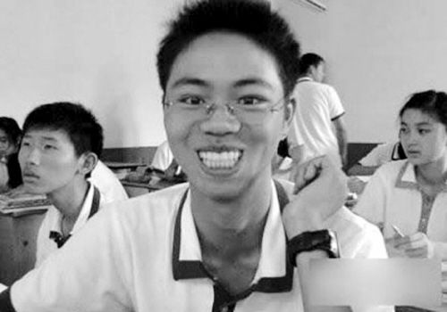 网络爆红的“龅牙哥”