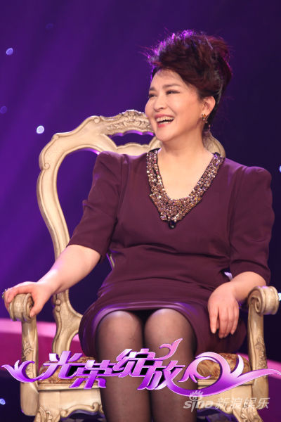 宋世雄夫妇做客《光荣绽放》 首度为夫人解说