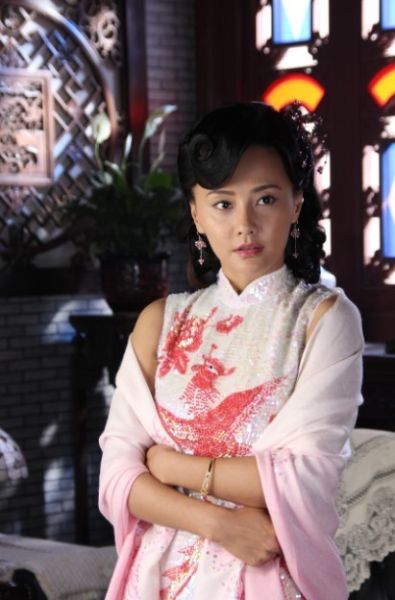 马雅舒《锁梦楼》旗袍造型曝光 身姿高雅曼妙