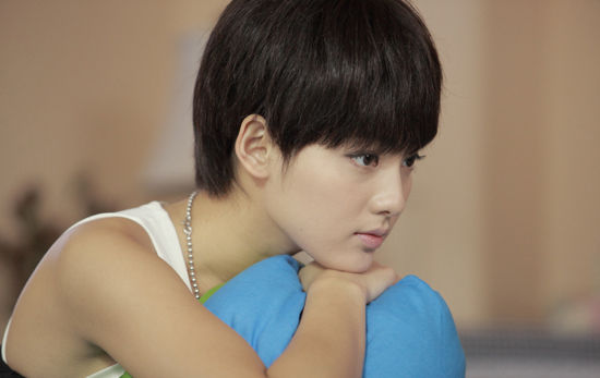 新浪娱乐讯 近日,由同名小说改编的电视剧《离爱》在网络上曝光屁花