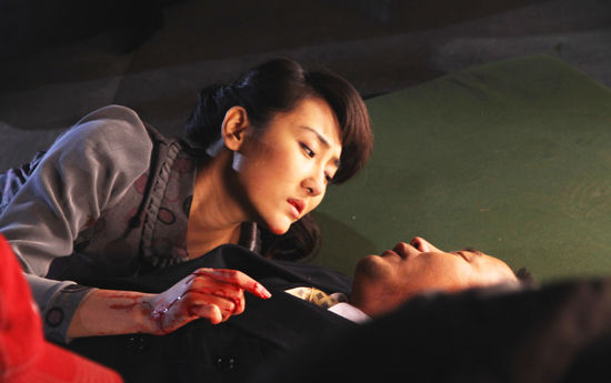 新浪娱乐讯 继红色主题电视剧档期之后,电视剧《掩护》即将登瞒各