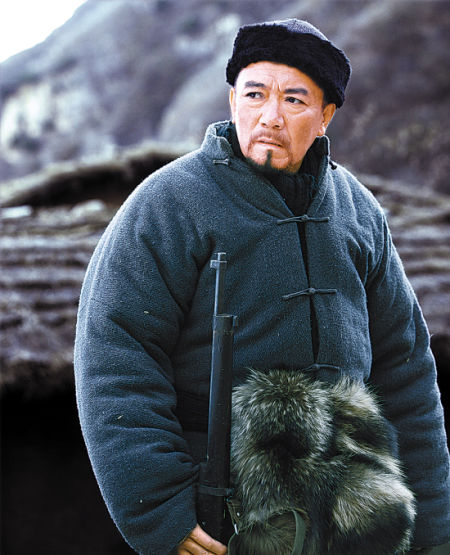 李幼斌《中国地》中扮演倔老头"赵老嘎