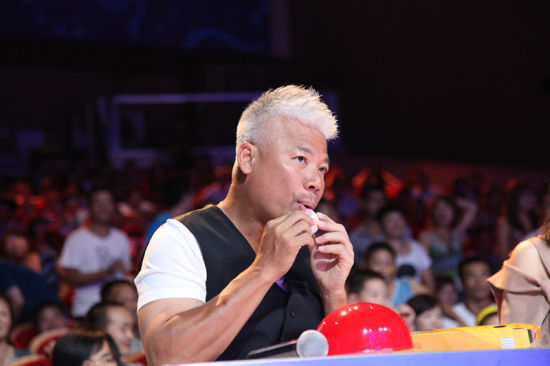 巫启贤两度泪洒《你最有才》 做评委展现真性情