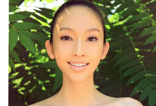 《海岛七号》月坨岛开机 张俪身材惹火换来角色