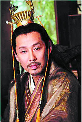 陈道明塑造了多个帝王形象。这是他在《江山风雨情》中的剧照。（资料图片）