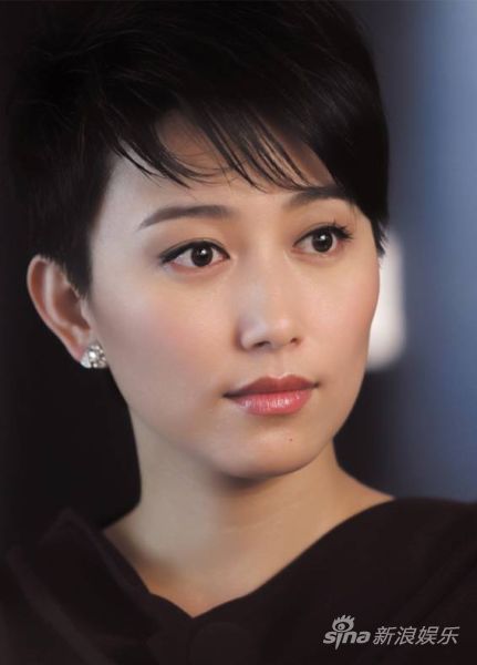 丁柳元变身"时尚女魔头" 折磨准妈妈李念