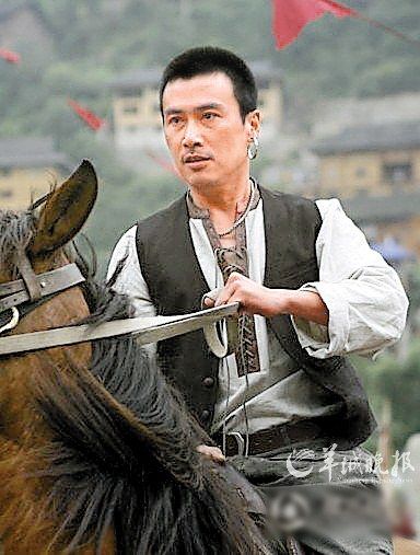 柳云龙造型百变