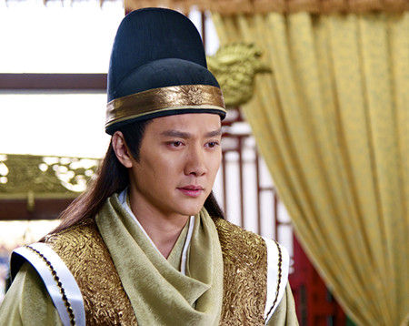 《后宫》演绎姐弟恋 冯绍峰自曝钟情小女生(图)