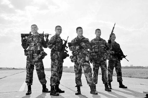 “功夫小子”吴京成为“特种兵”