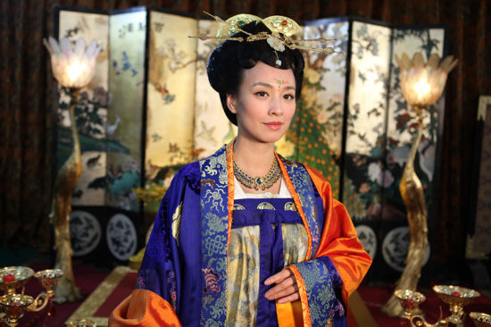 《美人天下》张庭复出演新媚娘 家人是坚强后盾