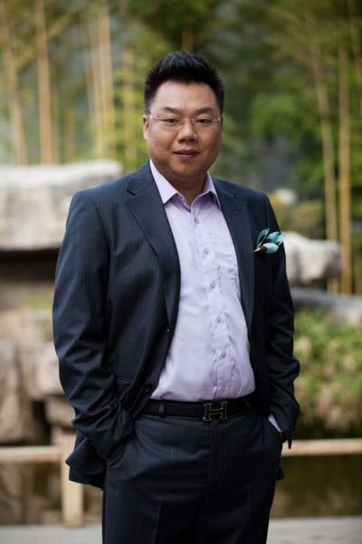 由"李大嘴"姜超领衔主演,李明章首次担任制片人的电视剧《飞向未来》