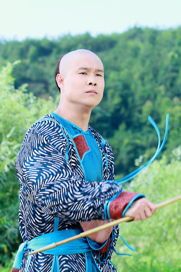 《怪侠欧阳德》2012欢乐开年 欲问鼎新年桂冠