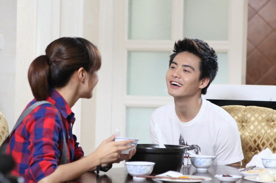 《浪漫满厨》演绎纯爱 马天宇邓家佳相约圣诞