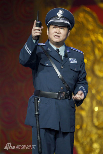 辽宁卫视春晚今播 赵亮化身神探保安(图)