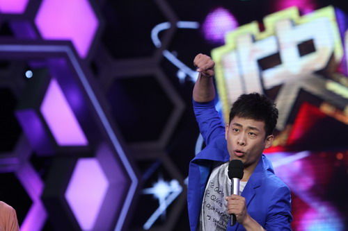 黄晓明 张歆艺 张译 新浪娱乐讯 4月9日,湖南卫视(微博)《快乐大本营