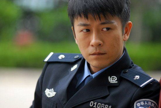 由内地实力偶像林申(微博)主演的《给你生命给我爱》《守望的天空贰 