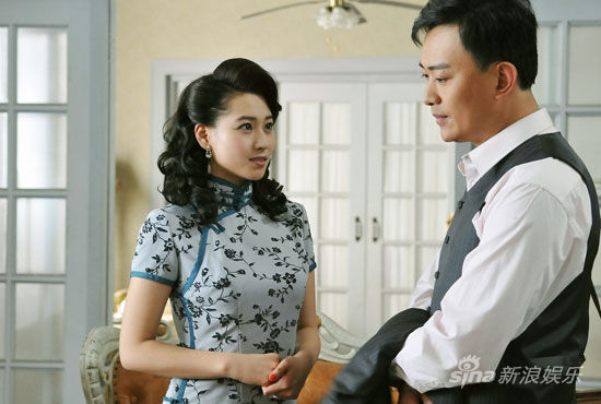 宁丹琳《杀狼花》上演剧版双面娇娃