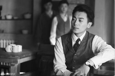 朱亚文饰演周恩来