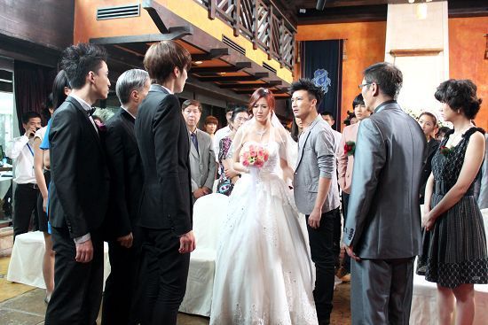 叶项明戏中抢婚 称做男人要敢爱敢恨