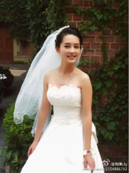 李沁婚纱照_杨幂婚纱照