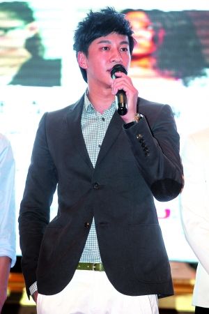台湾偶像剧导演执导《小时代1.0折纸时代》