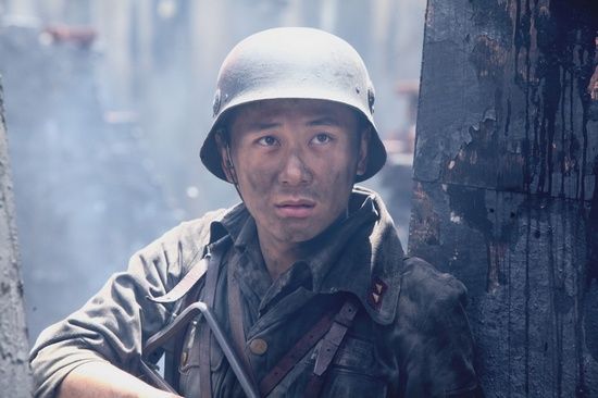 《铁血壮士》开播 王桂峰戏内外变厨子