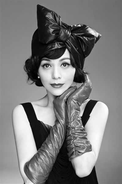 琼瑶剧演员王琳网络走红 毒舌典型遭遇恶搞