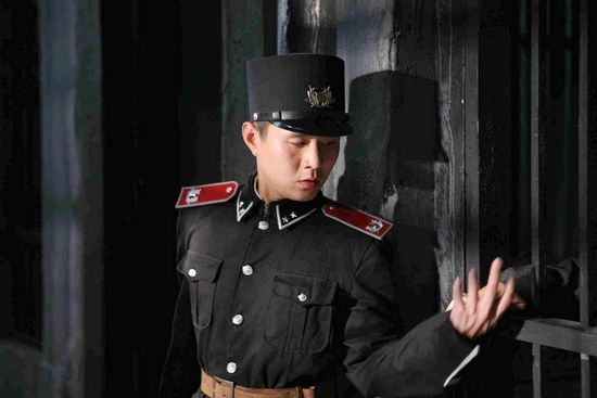 《铁血男儿》收官 严宽王双琥情分不减