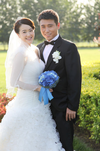 《玫瑰炒肉丝》李乃文婚照晒幸福(图)